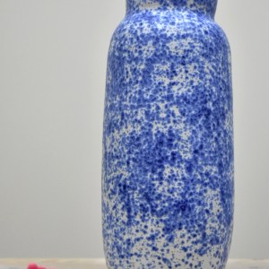 White and Blue splatter vase - Image 4
