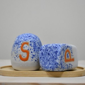 Salt and Pepper Shakers set - Image 4
